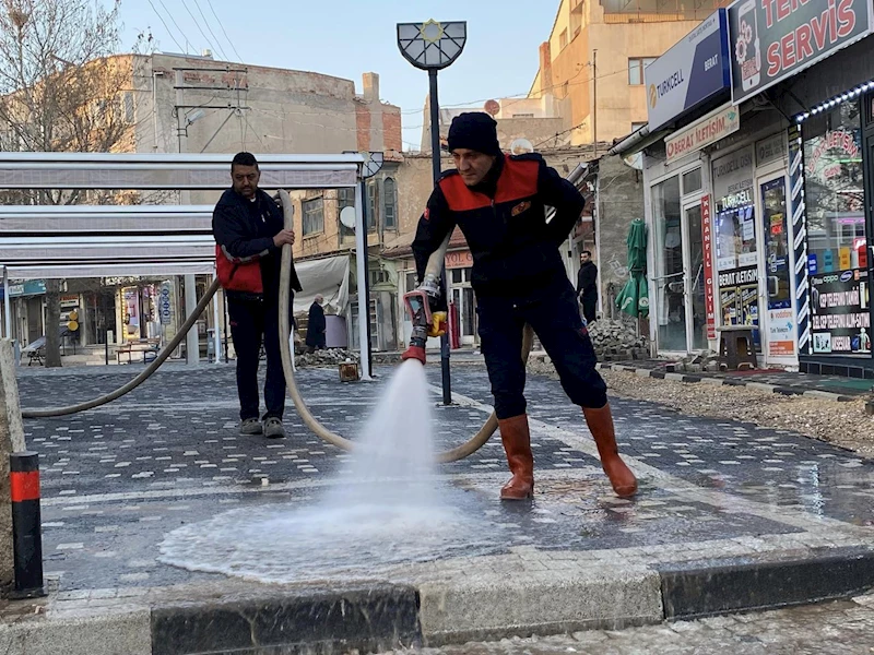 Bolvadin'de Çevre Temizliği ve Güvenlik Çalışmaları Sürüyor